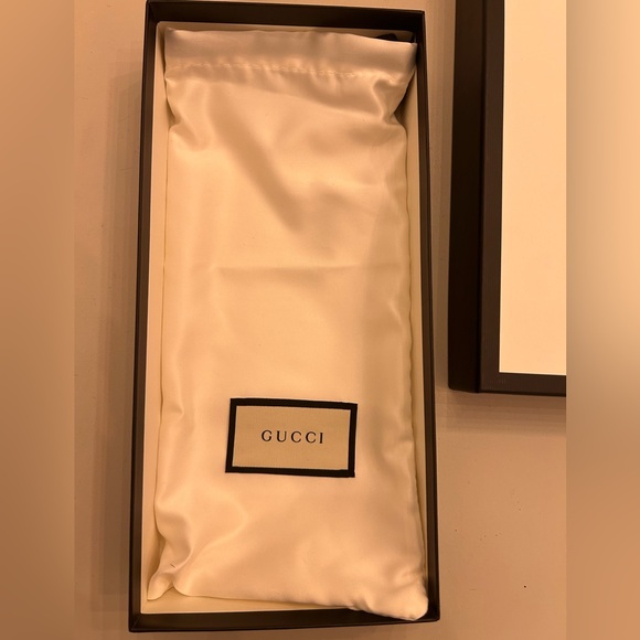 🖤🐍NEW WITH TAGS🐍🖤 Gucci leather black gloves - Picture 2 of 9